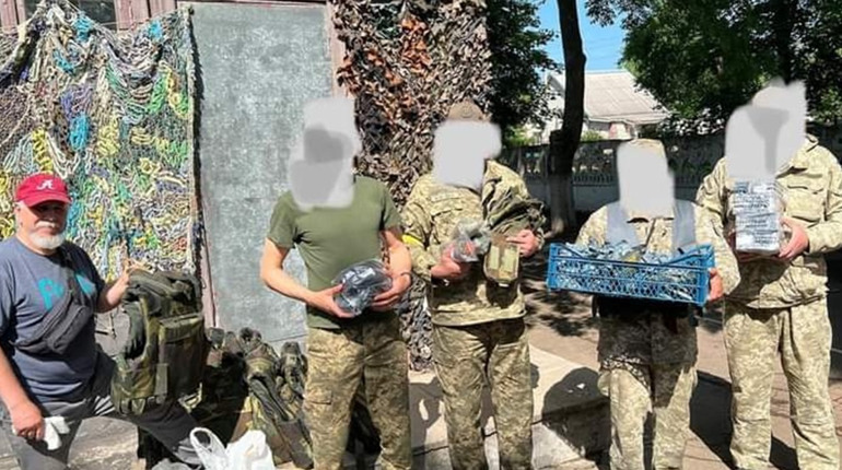 5 запитів від жовтоводців в ЗСУ: Олена Кравченко збирає та доставляє допомогу на передову
