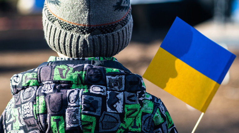 Як та де українцям отримати грошову допомогу з різних фондів під час війни