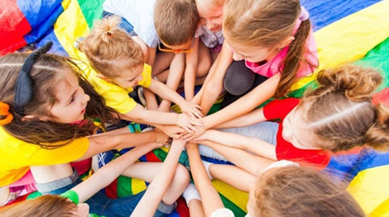 Літні канікули 2022: куди відправити дитину, щоб було безпечно та цікаво