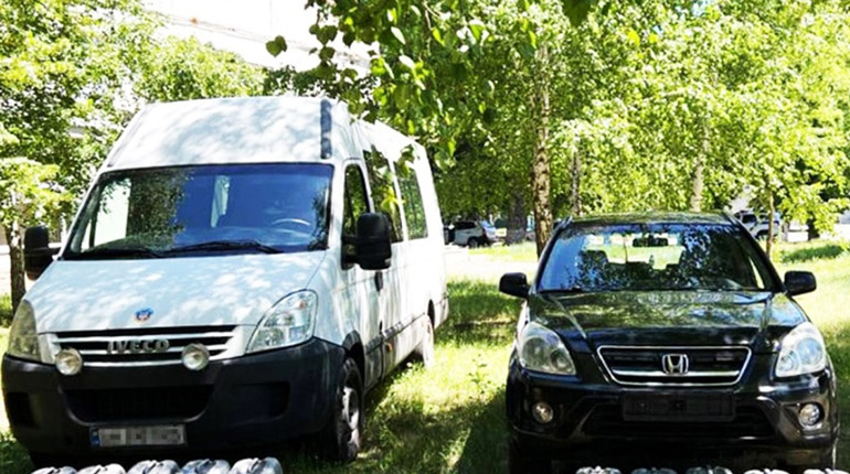Теробороні Покровська передали два автомобілі