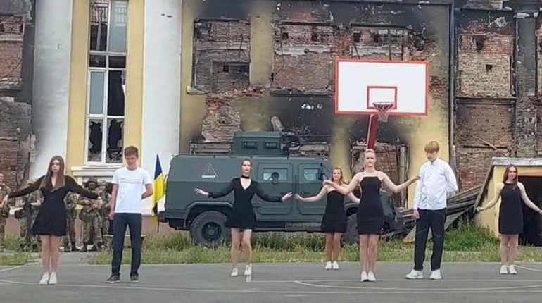 Як випускнику отримати документ про освіту за кордоном: куди звертатися
