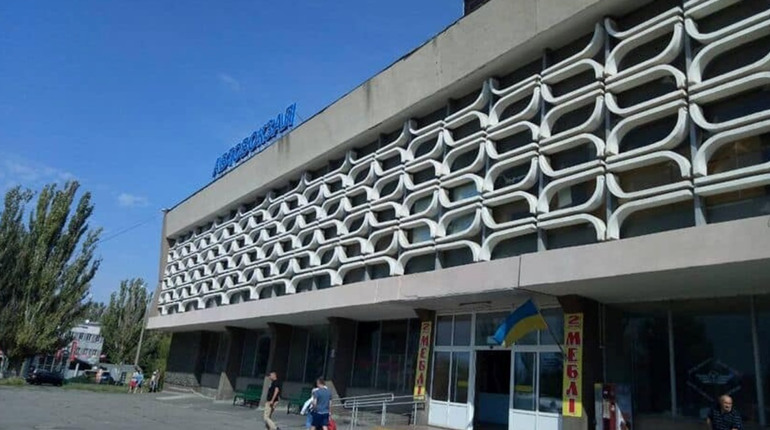 Херсонський автовокзал відновлює роботу: є рейси на Генічеськ