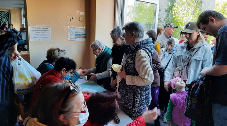 Переселенців у П’ятихатській громаді запрошують отримати продуктові набори
