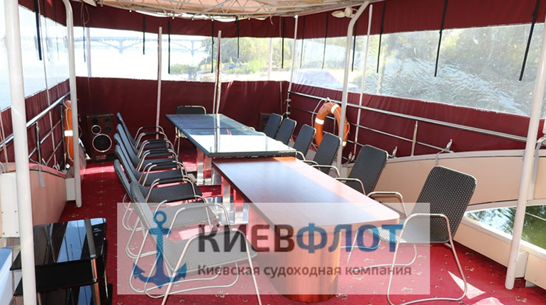 Які задачі вирішує оренда теплоходів та як варто обирати компанію-орендодавця?