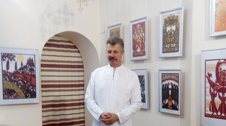 Тарас Крамаренко з Жашкова створив витинанку "Я - Волноваха": про історію створення та долю витвору