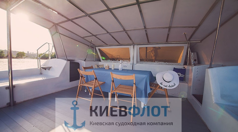Оренда катамарана: умови та пріоритетні особливості послуги