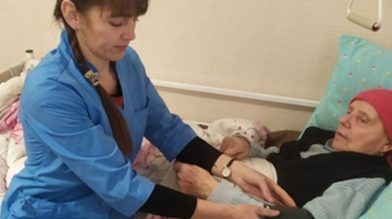 "Головне зараз - вижити": що відбується у геріатричному відділені Першопокровки