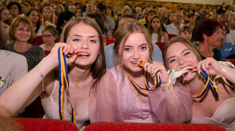 Цього року у Гуляйполі мали б закінчити школу 99 випускників — Ярмак