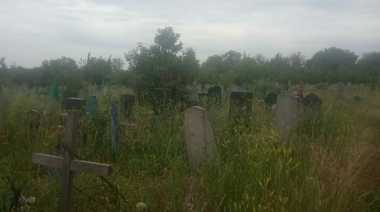 Тіла вивозять практично у муміфікованому стані. В Попасній почали ховати загиблих мешканців