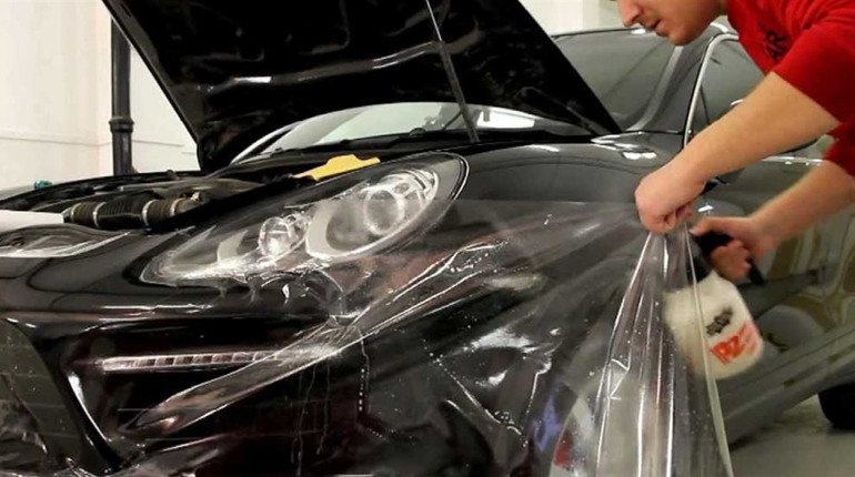 Автоцентр VIT-AVTO у Києві: бронеплівка, захист кузова, шумоізоляція