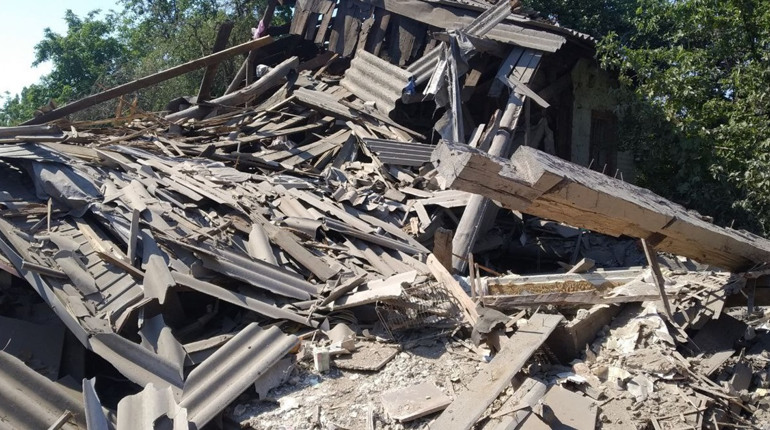 У Торецьку ворожі ракети влучили в будинки, під завалами є люди