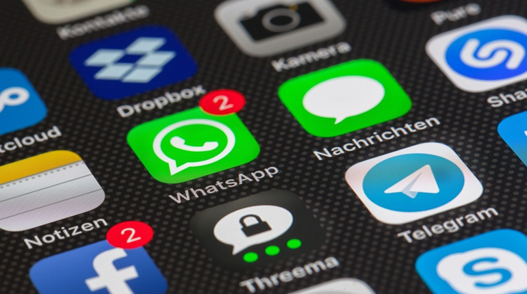 Замість Viber завантажте Skype: як українці в окупації спілкуються з рідними та перераховують гроші
