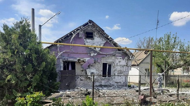 Окупанти обстріляли громаду на Дніпропетровщині: в одному із сіл частково зникло світло