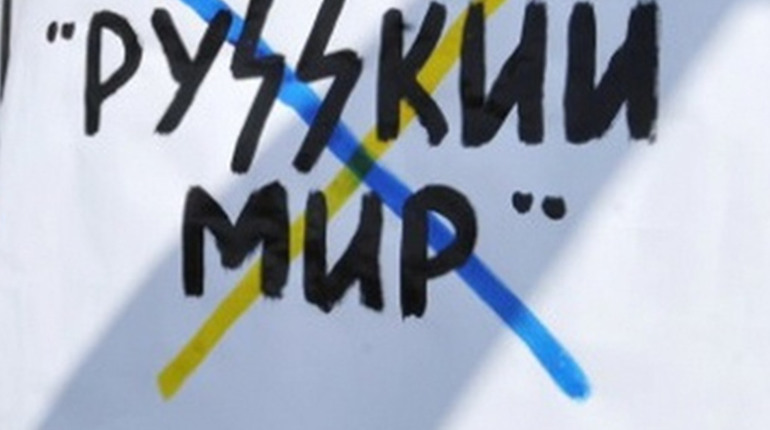 Під час поховання бійця виправдовувала дії росії – шосткинку судитимуть за колабораційну діяльність