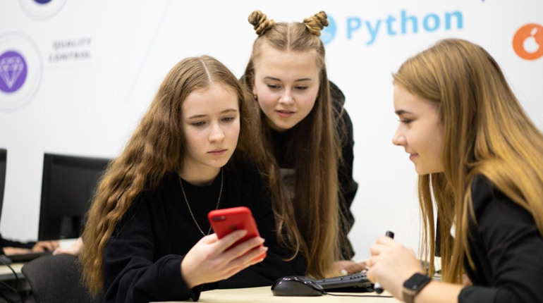 Комп'ютерна Академія IT Step набирає учнів у Дрогобичі та організовує день відкритих дверей