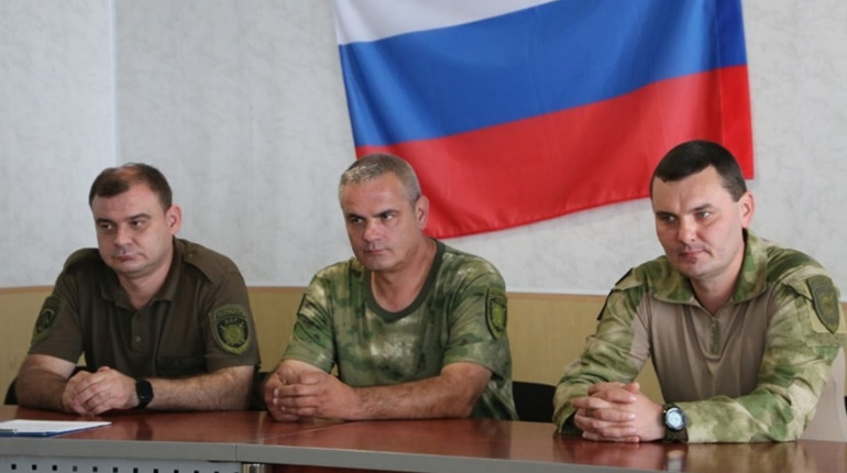 На Луганщині поліцейські Троїцького району присягнули окупантові