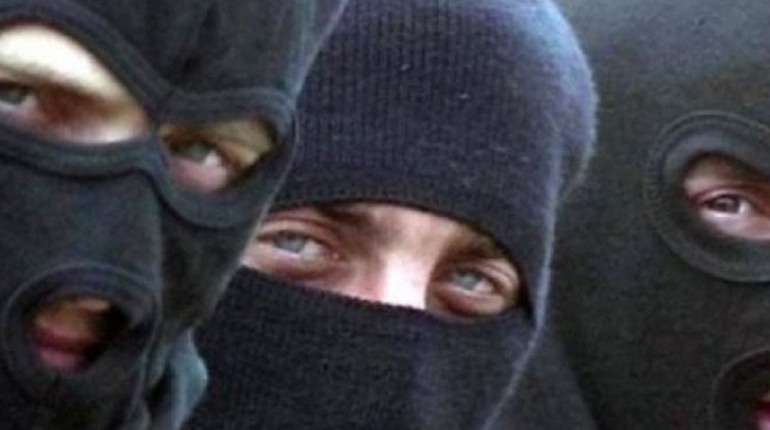 Розбій та пограбування: суд виніс вирок трьом старокостянтинівцям