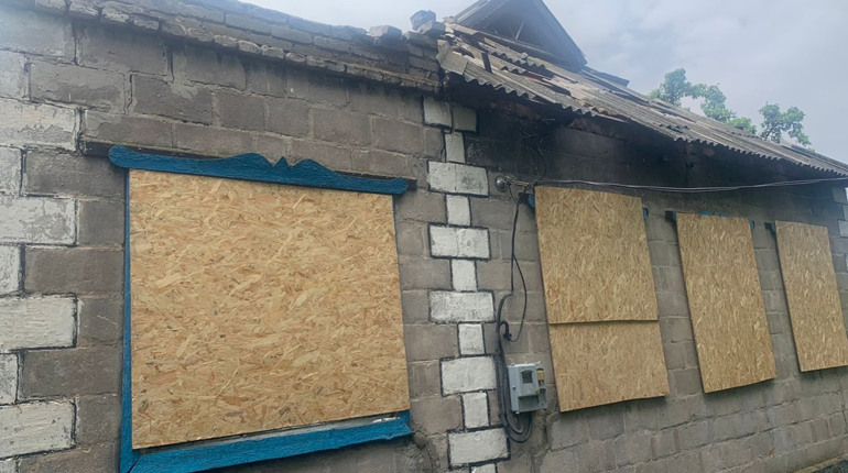 У Покровській громаді продовжують ліквідовувати наслідки обстрілу села, що стався 10 липня