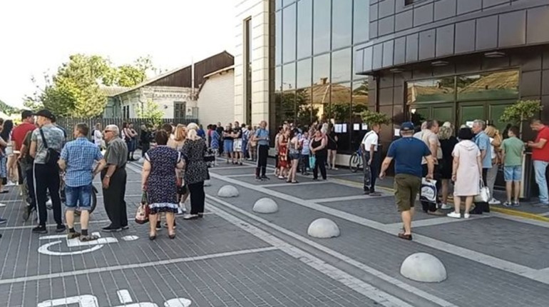 Підприємців Мелітополя примушують переєструвати бізнес на «нову владу» до 1 серпня