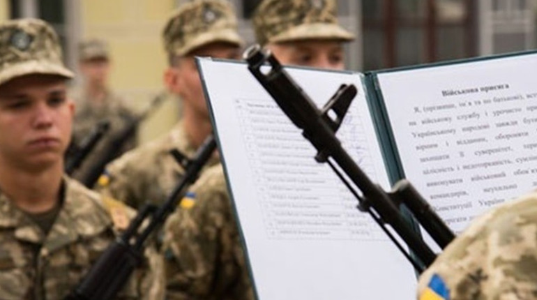 Науковців і педагогів не призиватимуть на службу