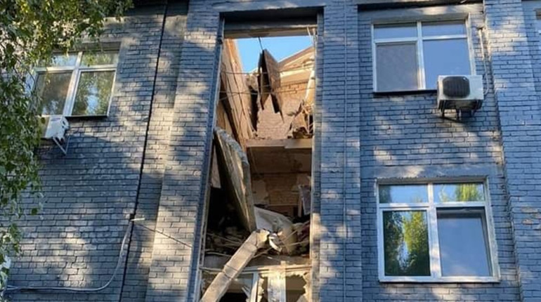 Росія випустила по Нікополю понад 40 снарядів: пошкоджені будинки і електромережі