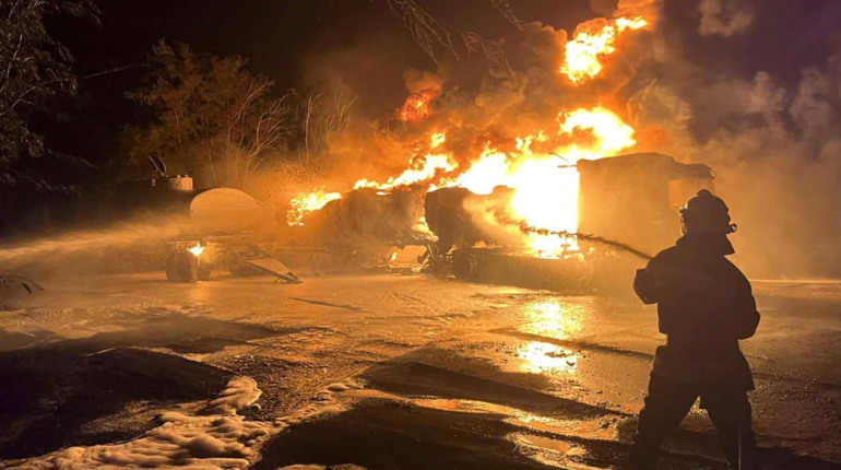 У порту на Одещині вибухнули три бензовози: диверсія чи порушення техніки безпеки?
