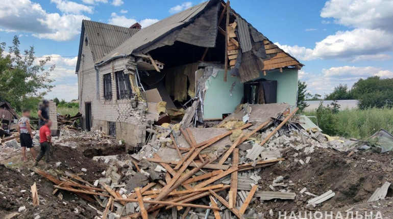 Поліція Донеччини зафіксувала 26 влучань російських снарядів. ФОТО