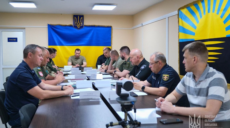 Очільник Донецької ОВА провів нараду з військовими і правоохоронцями: що обговорювали