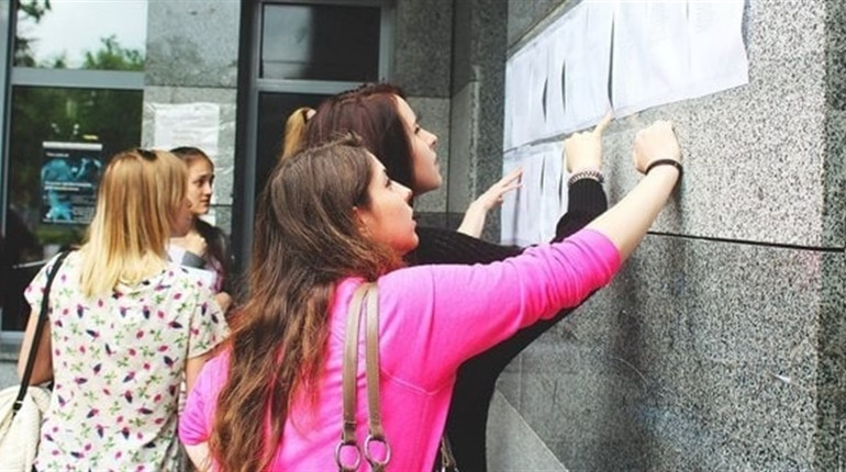 18 приватних вишів готові безкоштовно взяти на навчання випускників з тимчасово окупованих територій