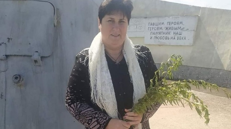 У Щасливцевому працює колаборантка, яка викрадає гумдопогу від росіян