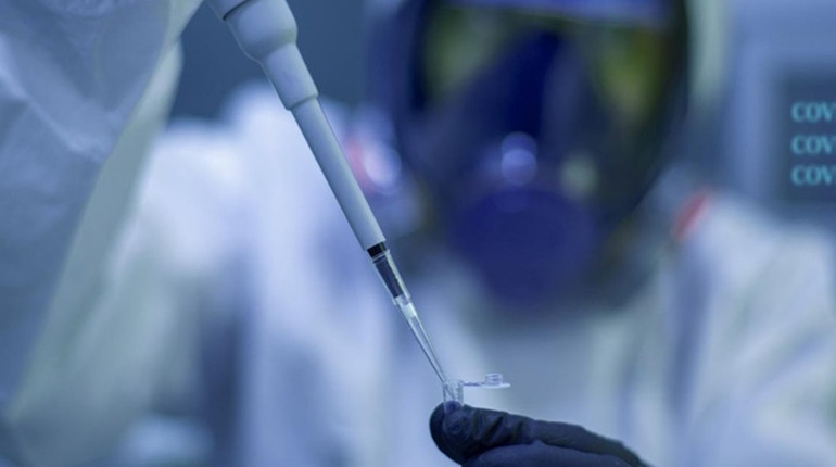 Хто в Україні може отримати ще одну бустерну дозу вакцини від COVID