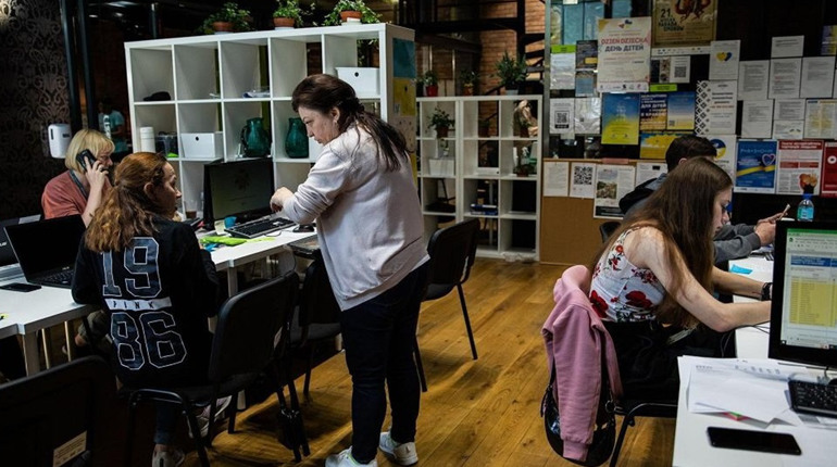 Які можливості у жінок з Херсонщини заробляти в Польщі