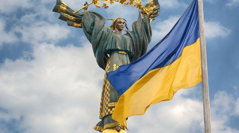 До Дня Української Державності у Жовтих Водах відкрили виставку та проведуть легкоатлетичні змагання