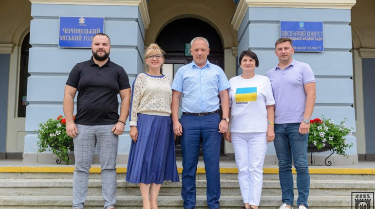 У Чернівцях запрацює Центр допомоги переселенцям з Херсонщини