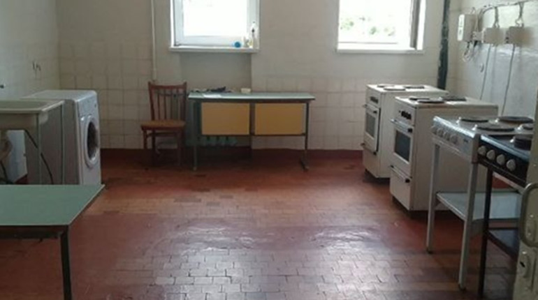 Силою не виселятимуть, але з'їхати треба: яка ситуація з проживанням переселенців у Жовтих Водах