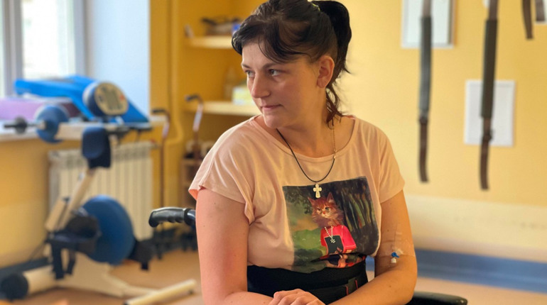 На інвалідному візку, але врятувала собою сина: історія Юлії Сердюк із Оріхова