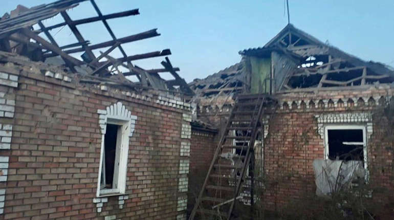 Російська армія з «Градів» обстріляла житлові квартали Нікополя: наслідки