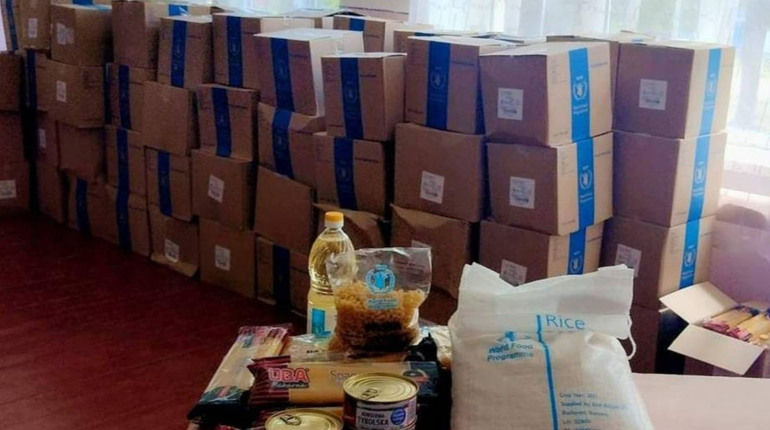 Де відкрили гуманітарні хаби для переселенців з Луганщини: адреси, телефони, форми для допомоги