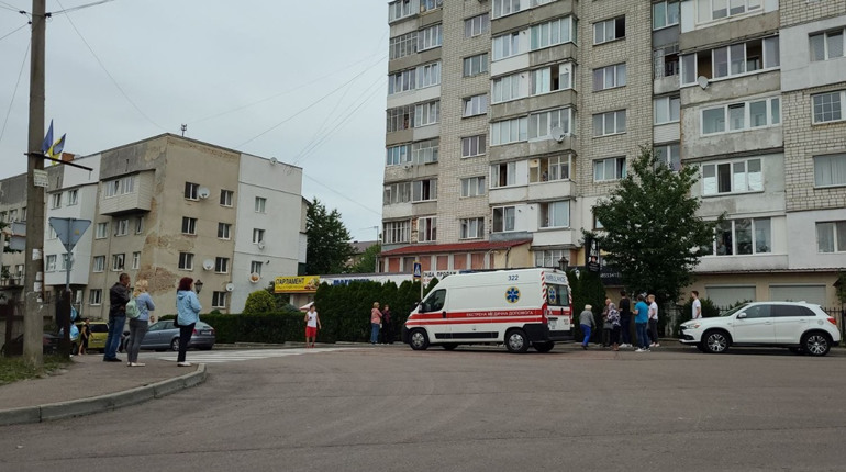 У Трускавці 42-річний чоловік викинувся з вікна 6 поверху