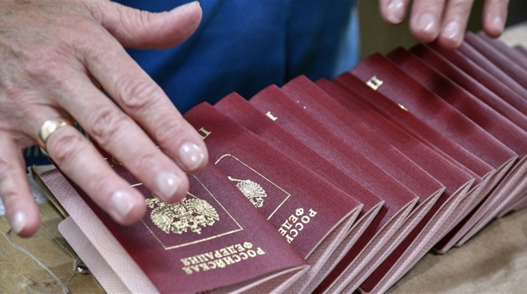 Примусова паспортизація українців на окупованих територіях. Небезпеки російського “аусвайса”
