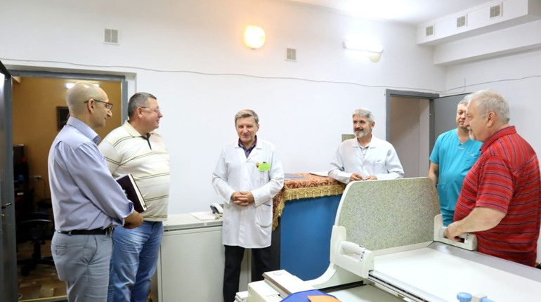 Лозівські медики отримали від благодійників цифровий рентгенапарат