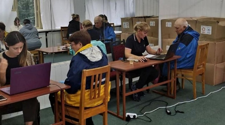 В Івано-Франківську відкрився гуманітарний хаб для переселенців з Луганщини. Куди звертатися