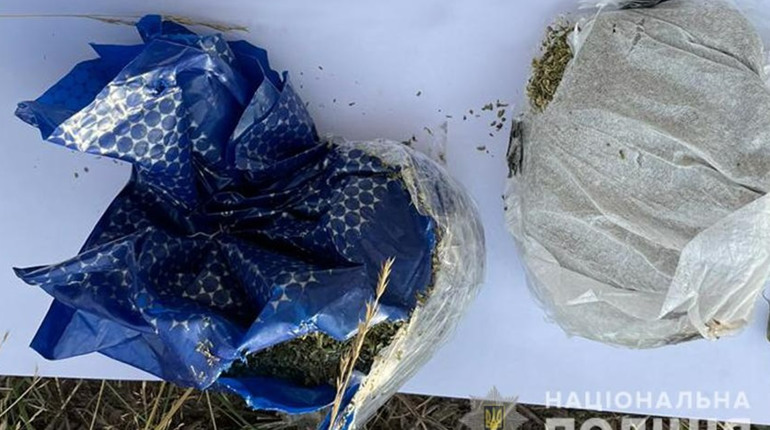 32-річний житель Новоград-Волинського району намагався перекинути на територію тюрми наркотики
