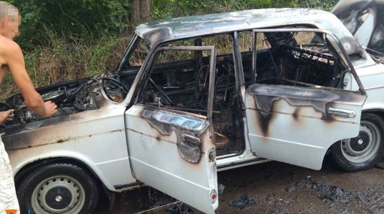 Пожежа у Жовтих Водах: під час руху загорівся автомобіль