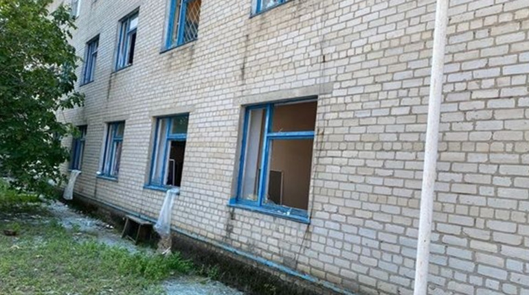 Ворожа артилерія обстріляла п'ять населених пунктів на Херсонщині: зруйновані будинки, поранені люди