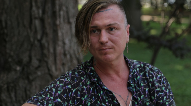 “Обходили 50 сімей в день”: Ігор Хонін у проєкті “Життя в облозі” про те, як допомагав чернігівцям
