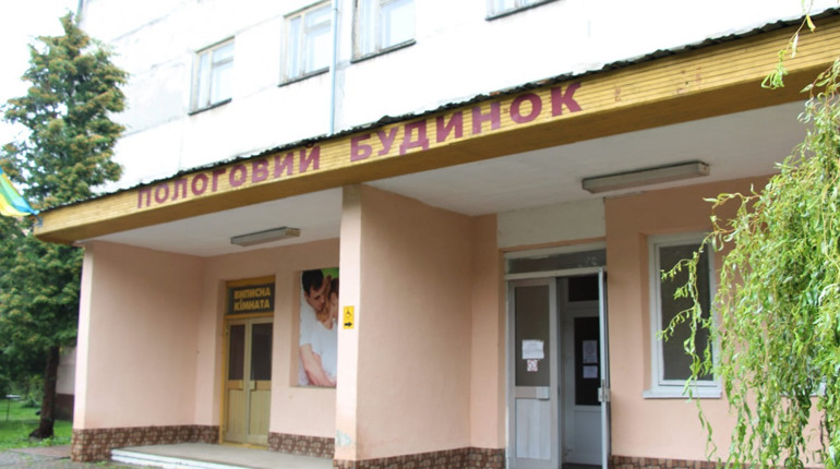 У Дрогобицькому пологовому за тиждень народились 15 малюків: їх зустрічають фанфарами