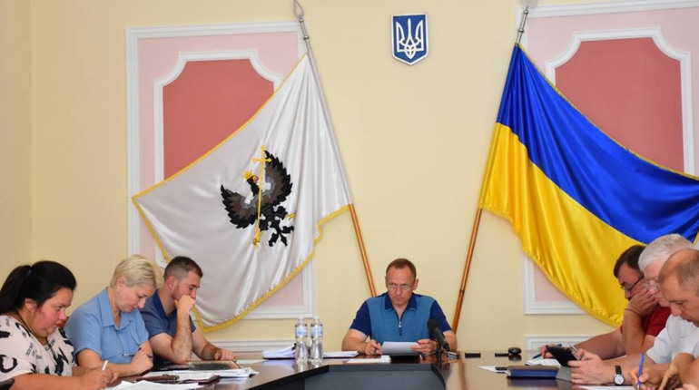 В міськраді визначились із сумою, яку виділять чернігівцям на відновлення вікон