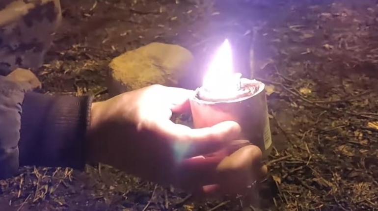 У Первомайську волонтери запускають виробництво бліндажних свічок: влітку готують не тільки сани