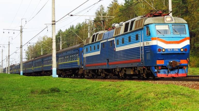 Як працює під час воєнного стану залізнична станція П'ятихатки: актуальний розклад електричок